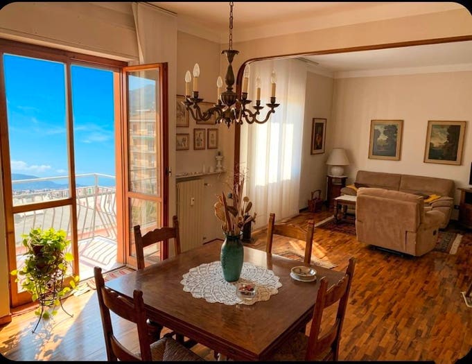 Appartamento con 5 locali in vendita in Via San Giovanni Battista, Sestri Ponente, Genova