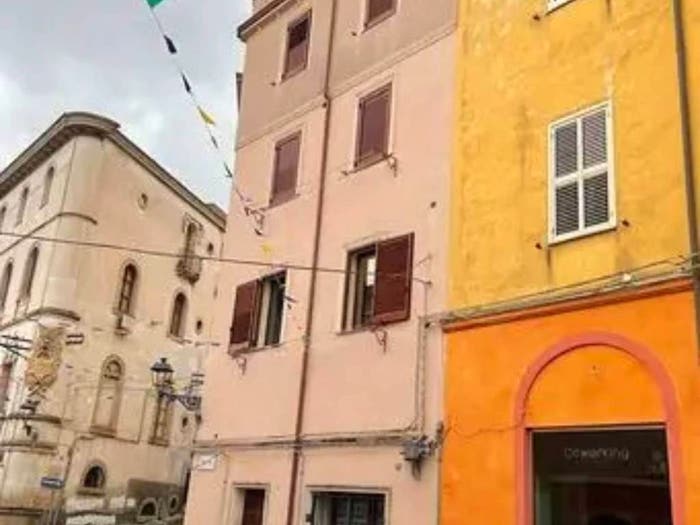 Casa quadrilocale in vendita in Via Roma, Centro, Ozieri