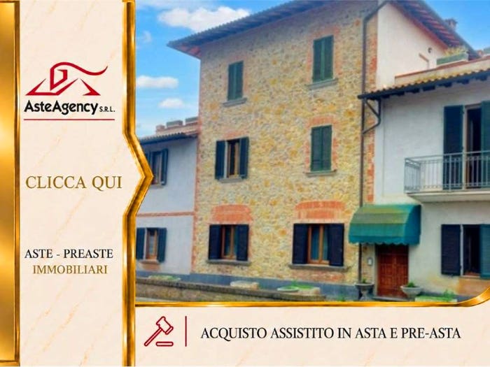 Appartamento con 6 locali in vendita in Via Santa Maria, Macchie, Castiglione del Lago
