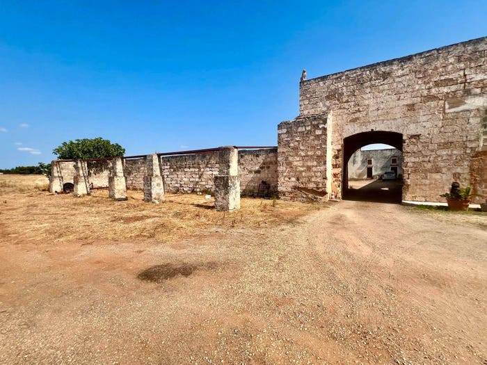 Casa con 5 locali in vendita in Strada Comunale Tre Pietre, Sannicola