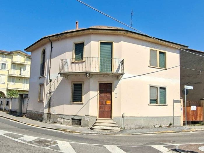 Casa con 6 locali in vendita in Via Roma, Centro, Garlasco