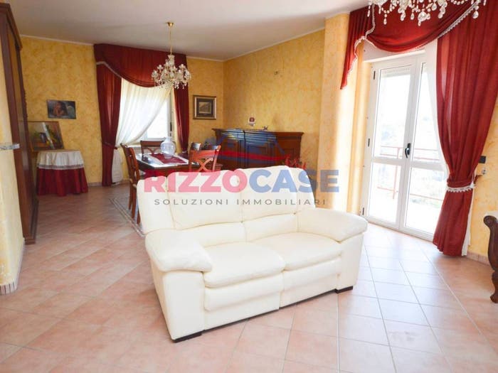 Appartamento con 5 locali in vendita in Via II Acqua di Vale, Rossano, CoriglianoRossano