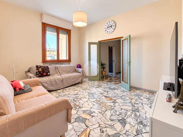 Appartamento quadrilocale in vendita in Via Elsa, Centro, Campi Bisenzio