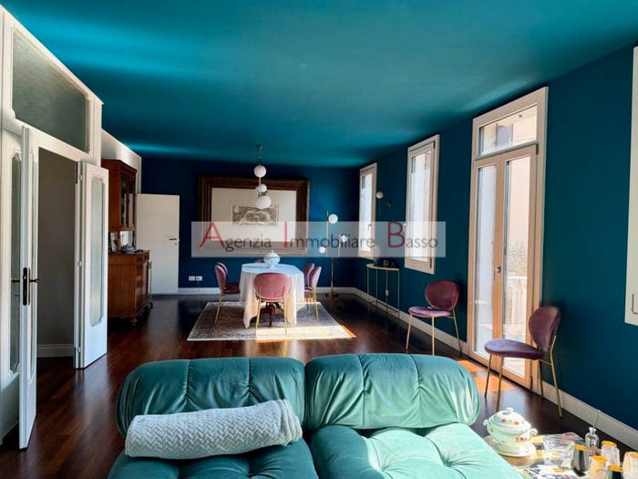 Casa con 6 locali in vendita in Via del Portello, Portello Ospedali, Padova