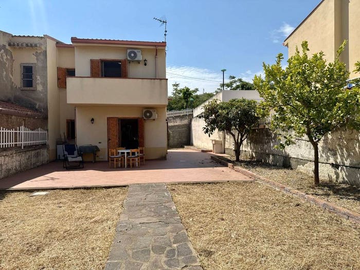 Casa quadrilocale in vendita in Contrada Firriato, Furnari
