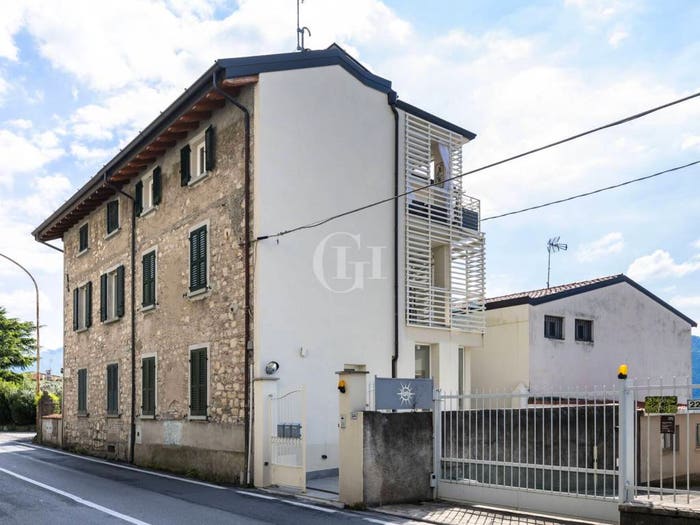 Appartamento bilocale in vendita in Via Don Leopoldo Gentili, Predore