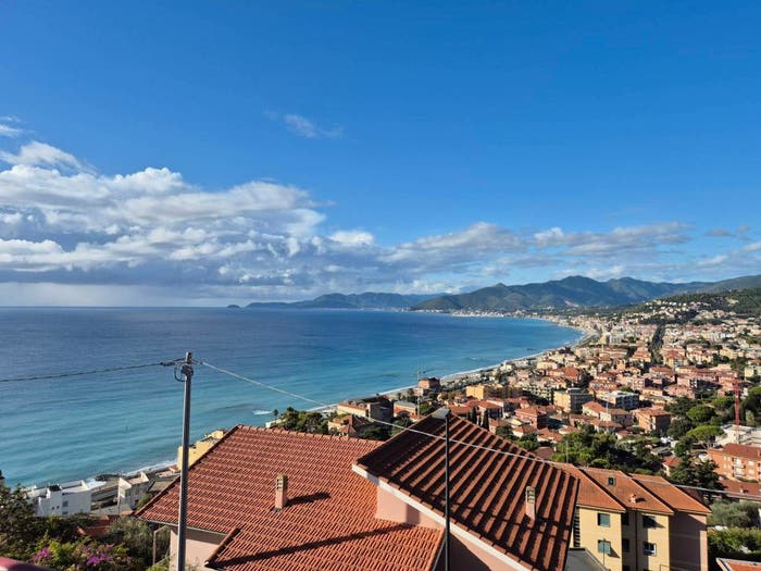 Casa con 6 locali in vendita in Via Nazario Sauro, Borgio, Borgio Verezzi
