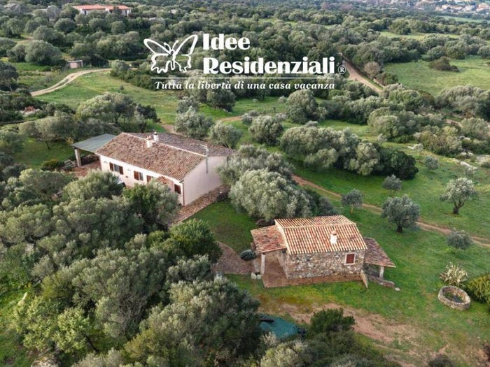 Casa con 5 locali in vendita in loc nibbareddu, Luogosanto