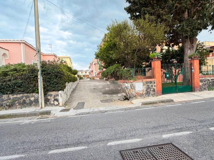 Appartamento trilocale in vendita in Via Libertà, Procida