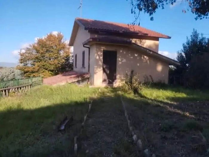 Casa quadrilocale in vendita in Località Buonrespiro, Orvieto