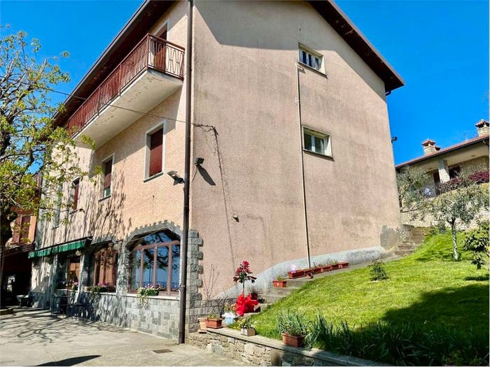 Appartamento con 6 locali in vendita in Via Alessandro Manzoni, Giovenzana, Colle Brianza