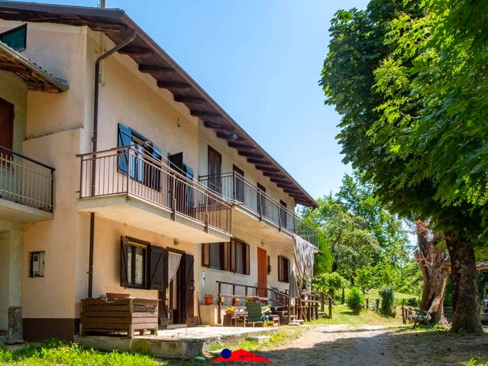 Casa quadrilocale in vendita in Strada da Picco a Santa Maria, Dronero