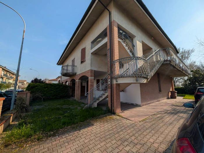 Appartamento trilocale in affitto in Via della Resistenza, Centro, Sant'Agata Bolognese