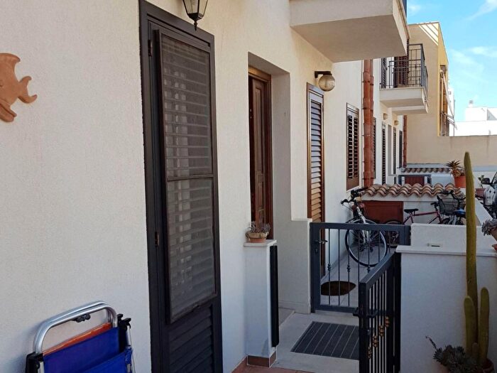 Appartamento quadrilocale in vendita in Via Generale Giuseppe Arimondi, San Vito Lo Capo