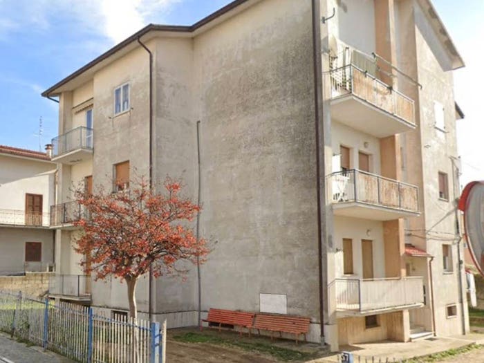 Appartamento trilocale in vendita in Via Gabriele D'Annunzio, Centro, Controguerra