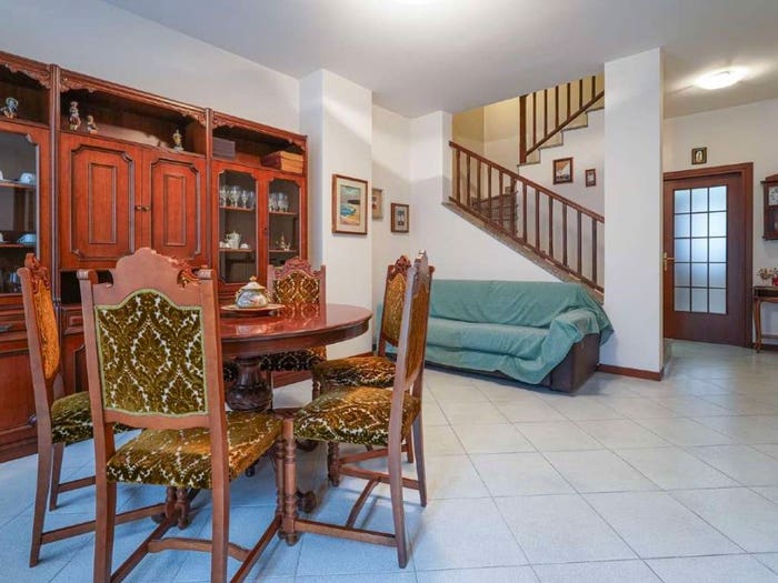 Casa trilocale in vendita in via Cavour, Grezzago