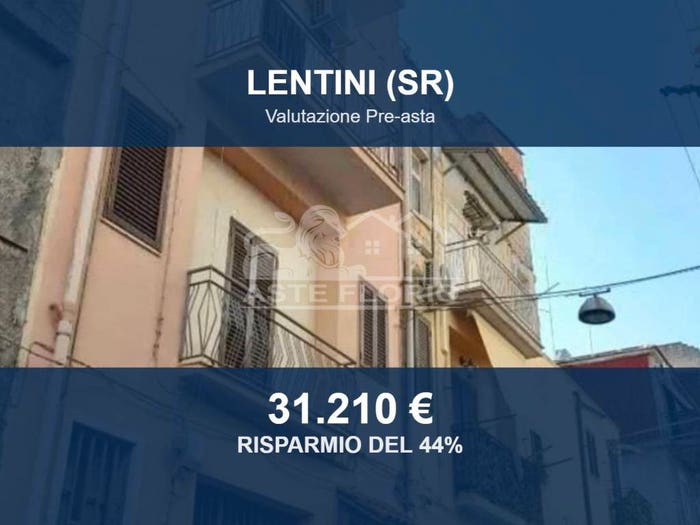 Casa con 5 locali in vendita in Via Ionio, Lentini