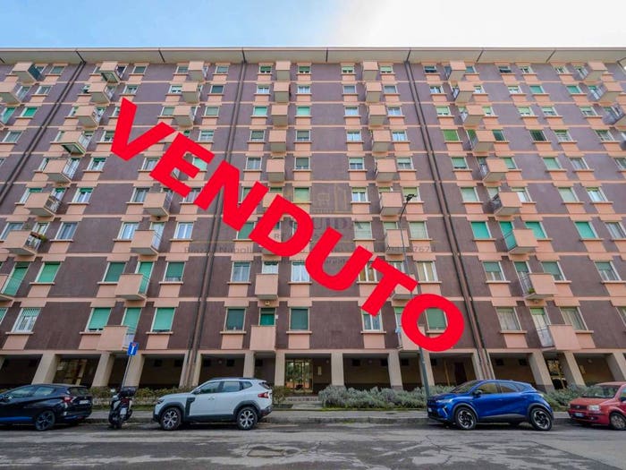 Appartamento trilocale in vendita in via Uruguay, Gallaratese, Milano