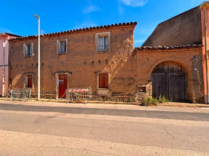 Casa con 6 locali in vendita in Via Don Giovanni Minzoni, Samassi