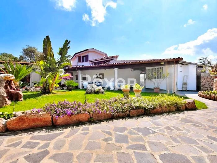 Casa con 5 locali in vendita in Via Punzutu, Murta Maria Porto Istana, Olbia