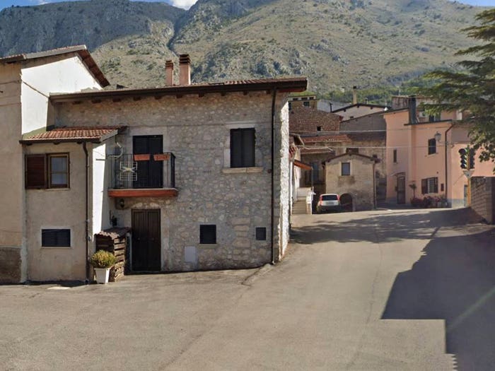 Casa quadrilocale in vendita in Centro, Ovindoli