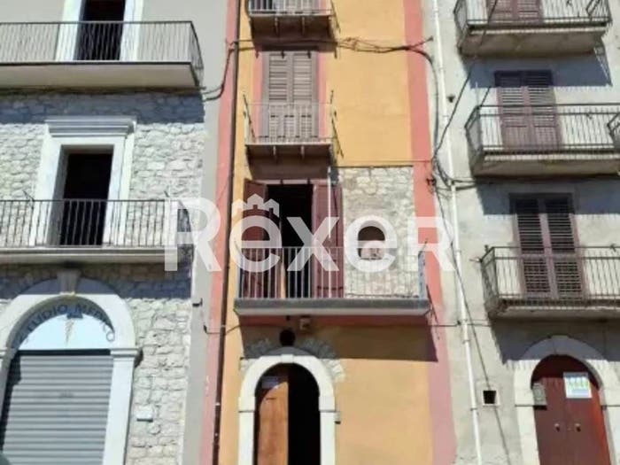 Casa con 5 locali in vendita in Corso Umberto, Guardia Sanframondi