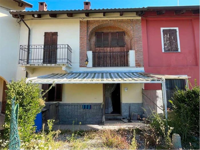 Casa con 5 locali in vendita in Via Piollo, Cossombrato