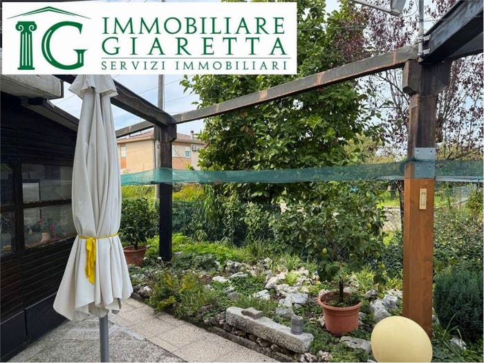 Casa con 6 locali in vendita in via Marconi, Centro, Monticello Conte Otto