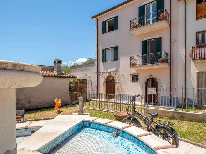 Casa quadrilocale in vendita in Piazza Margherita, Villa Felice, Colfelice