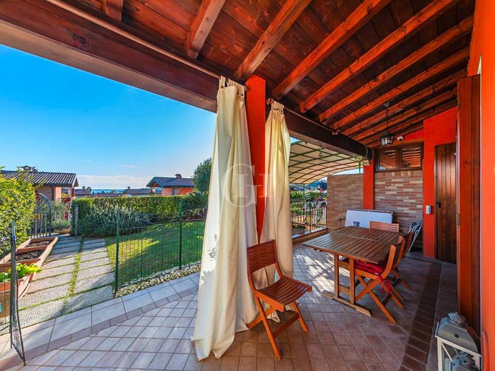 Appartamento con 5 locali in vendita in Via Taccone, Centro, Padenghe sul Garda