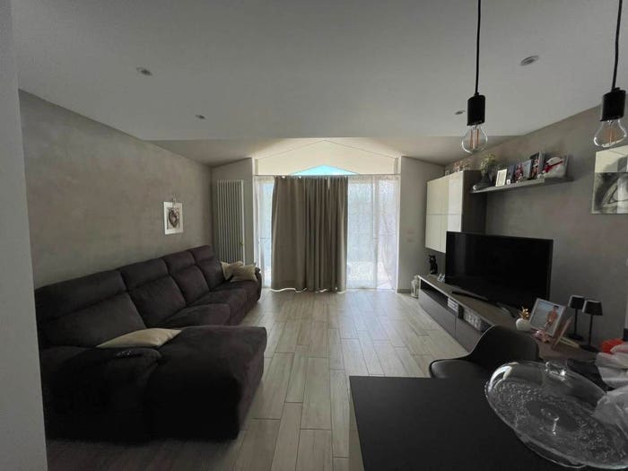 Casa con 6 locali in vendita in Mondolfo
