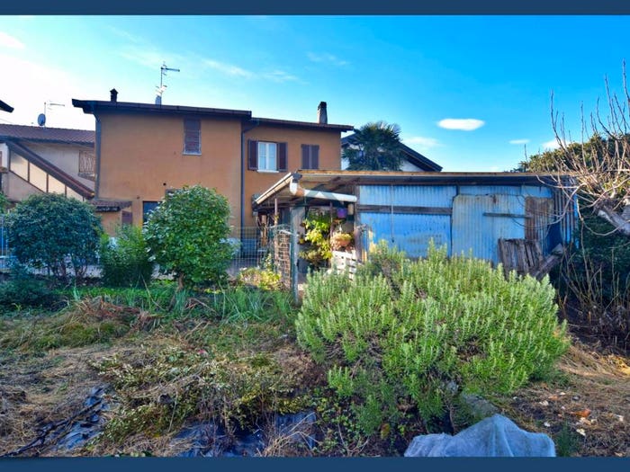 Casa con 6 locali in vendita in via cuffia, Morazzone