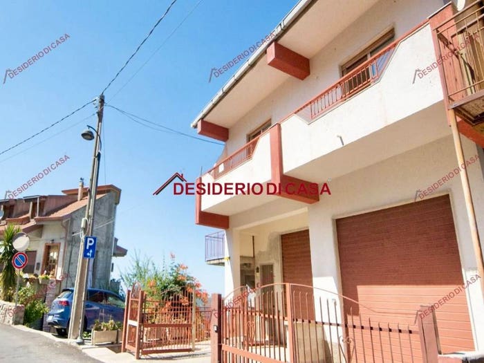 Appartamento monolocale in vendita in Via Caduti sul Lavoro, San Salvatore di Fitalia