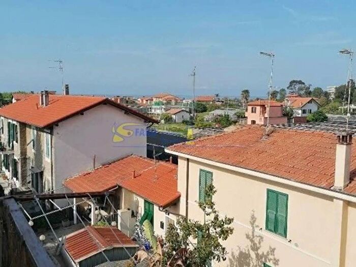 Appartamento quadrilocale in vendita in Centro, Camporosso