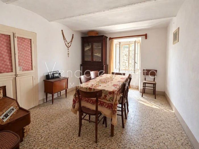 Casa con 5 locali in vendita in Carunchio