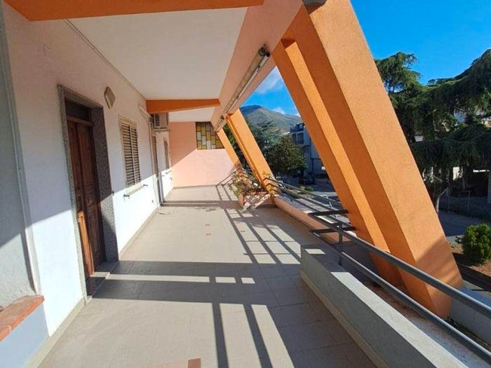 Appartamento quadrilocale in vendita in Viale Guglielmo Marconi, Tortora Marina, Tortora