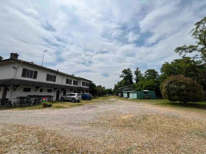 Casa con 6 locali in vendita in Via Fratelli Cairoli, Gropello Cairoli