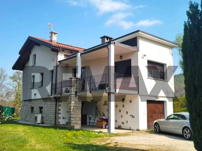 Casa con 6 locali in vendita in Borgata Piancera, Maddalena, Giaveno