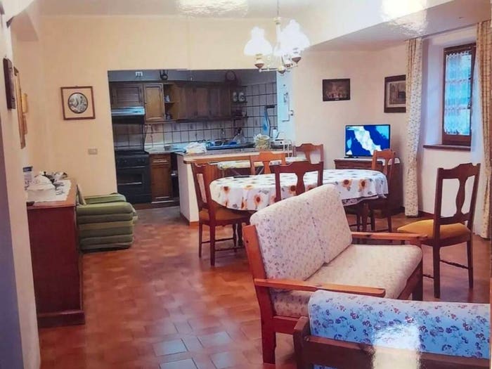 Appartamento con 6 locali in vendita in Via Madonna Della Ritornata, Centro, Civita d'Antino