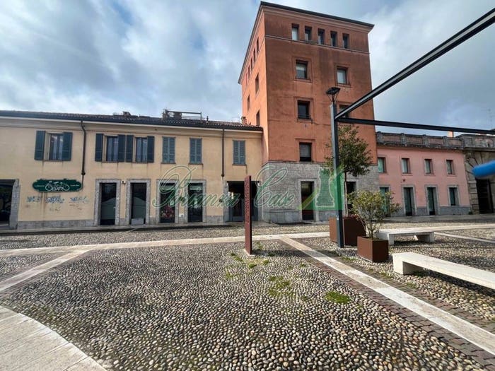 Appartamento trilocale in vendita in Piazza della Libertà, Cavenago di Brianza