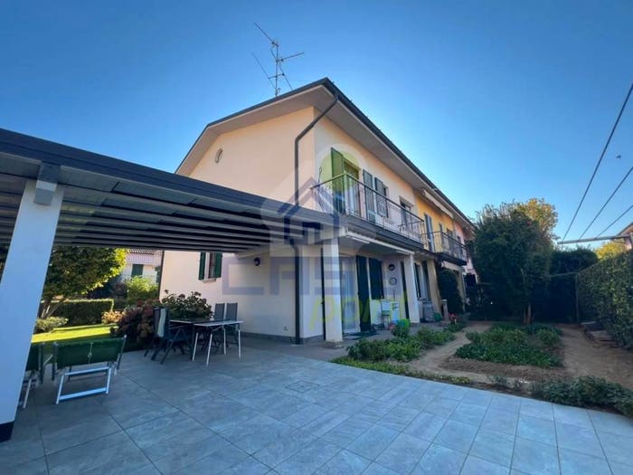 Casa quadrilocale in vendita in Via San Giovanni Bosco, Centro, San Rocco al Porto