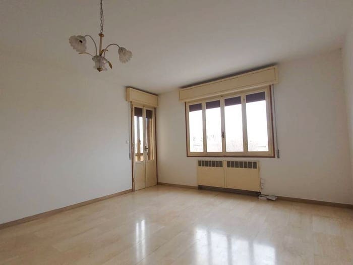 Appartamento con 5 locali in vendita in Medicina appartamento di mq con tre camere due balconi e garage, Medicina Buda, Medicina