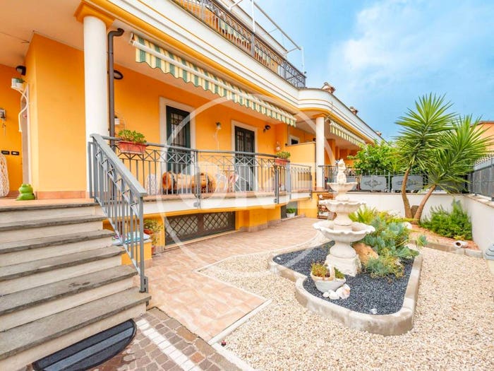 Casa con 5 locali in vendita in Via Ispica, Borghesiana, Roma