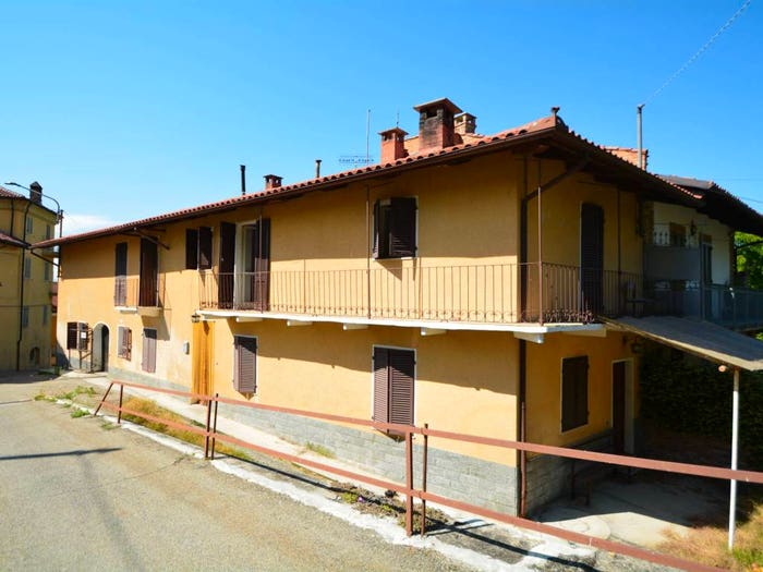 Casa con 6 locali in vendita in Via Giovanni Rinaldi, Berzano di San Pietro