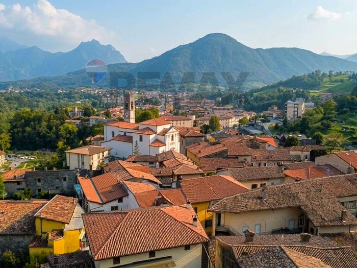 Casa con 6 locali in vendita in Via Madonna della Torre, Centro, Sovere