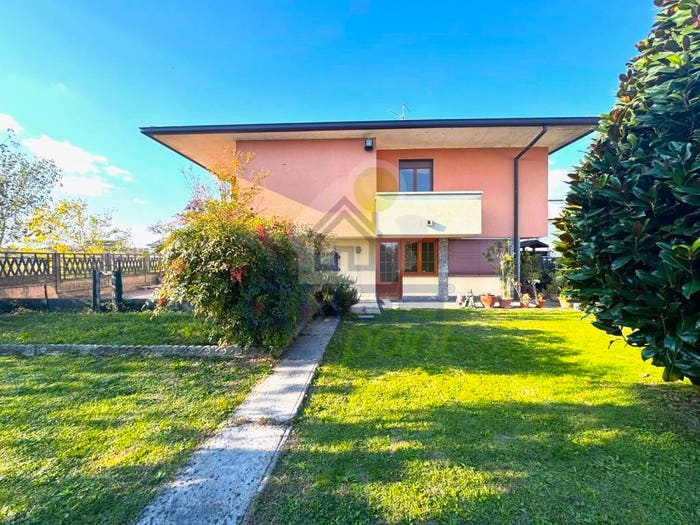 Casa quadrilocale in vendita in VIA DON STEFANO MADONNINI, Marudo