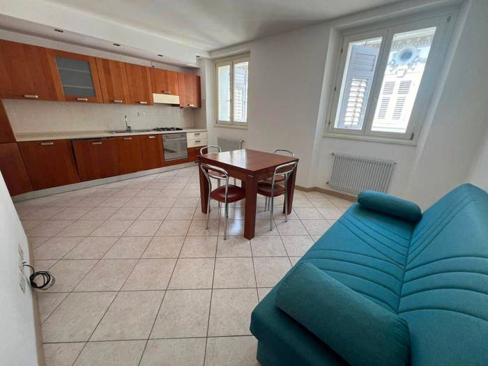 Appartamento trilocale in vendita in via San Giovanni, Centro, Gorizia