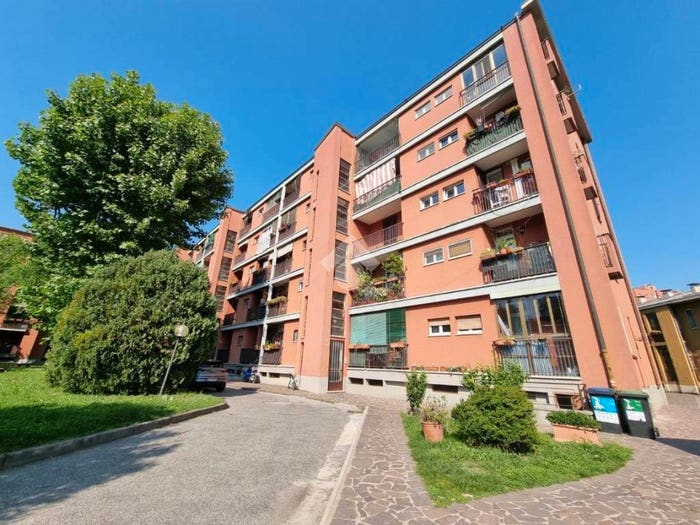 Appartamento quadrilocale in vendita in Via osteno, San Carlo, Milano