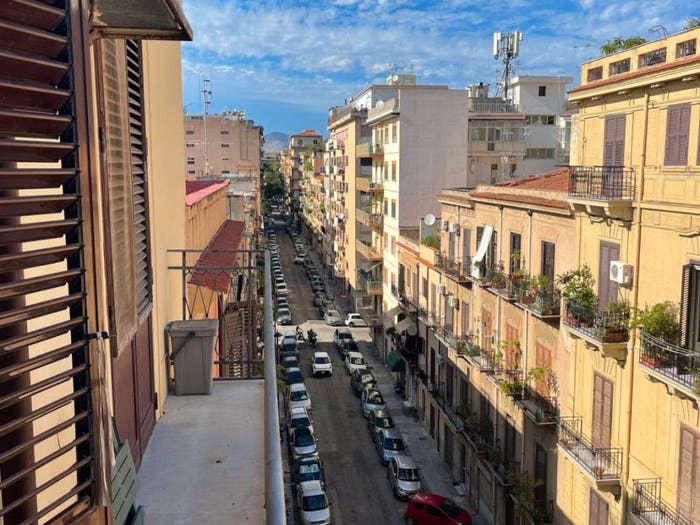 Appartamento trilocale in vendita in Via Rosario Riolo, Politeama Ruggiero Settimo, Palermo