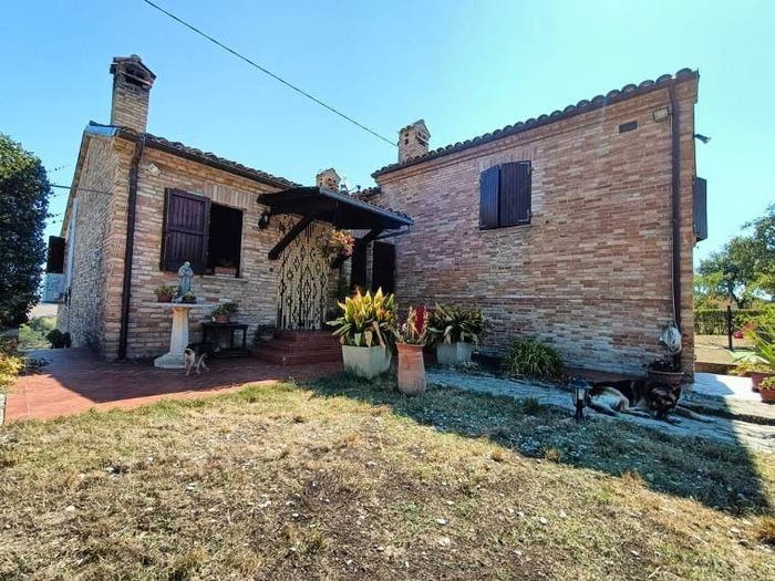 Casa con 6 locali in vendita in Via Falarco, Cartoceto